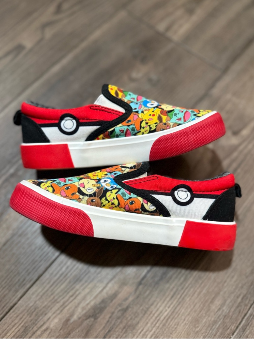Pokémon Kids Slip-On Sneakers Poké Ball Shoes Size 13 Toddler Canvas